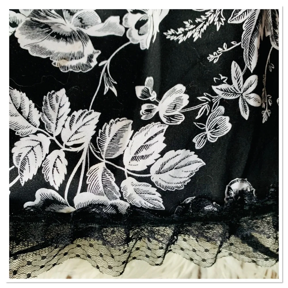 Voodoo Vixen Pin Up Dress Black White Floral Polka Dot Lace Trim Size XL - Picture 7 of 12